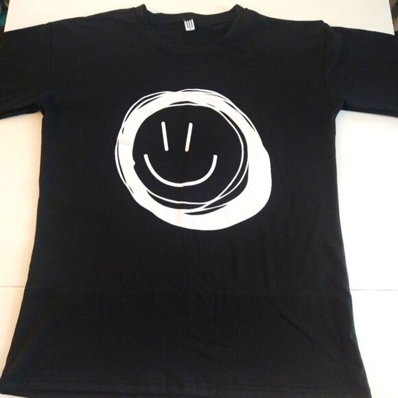 Happy Face Graphic T-shirt - Picture 1 of 9